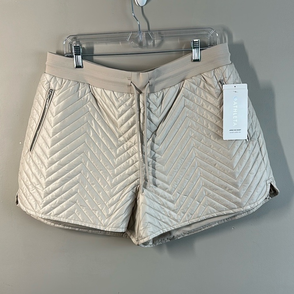 NWT Athleta Apres Quilted Ski Shorts Size 14